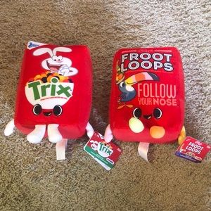 NWT Collectible Plush Trix & Froot Loops! New- great for the cereal lover!